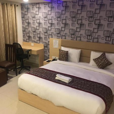 Hotel Airport D'Capitol ニューデリー エクステリア 写真