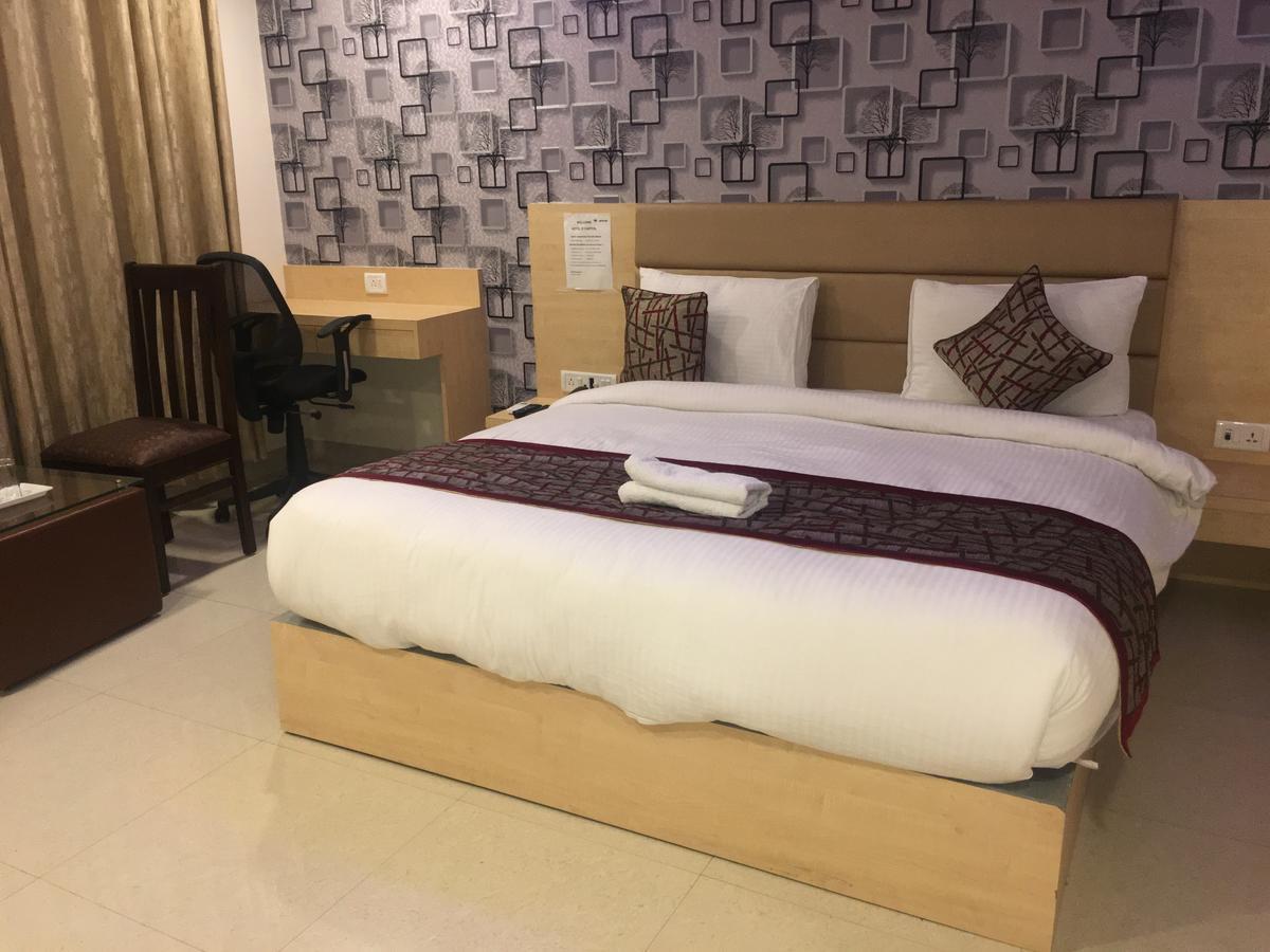 Hotel Airport D'Capitol ニューデリー エクステリア 写真