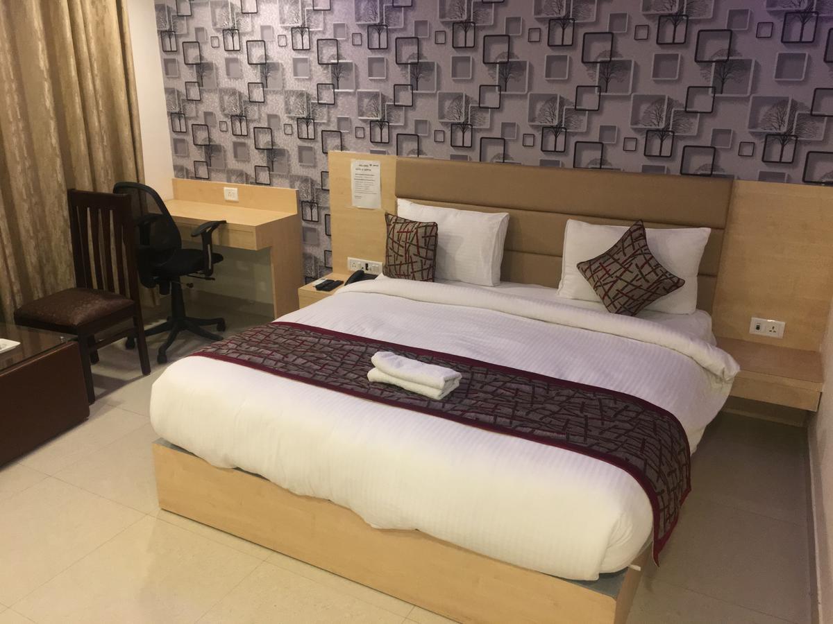 Hotel Airport D'Capitol ニューデリー エクステリア 写真